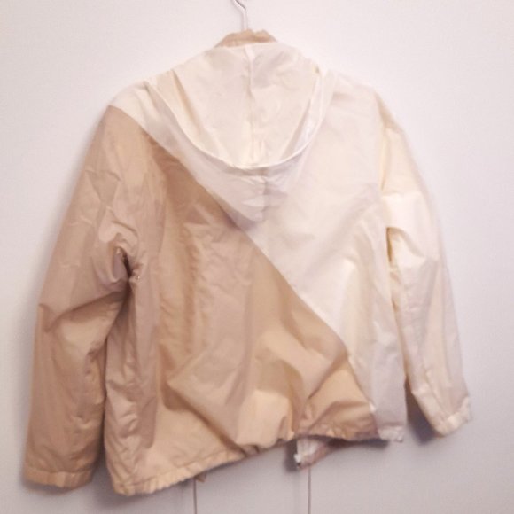 Neyelle White and Tan Windbreaker Size Large - Picture 11 of 11